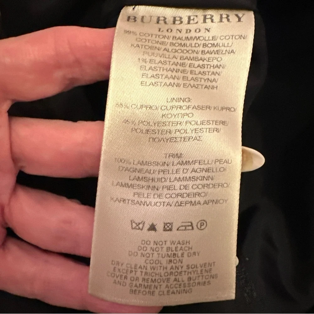 Authentic Burberry Navy Double-Breasted Coat with Black Patent Trim - Size 6 - Picture 12 of 12